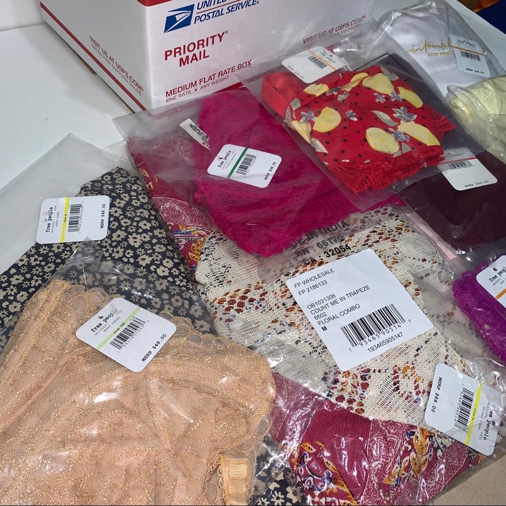 Reseller Lot Free People Bundle All New - Picture 2 of 6